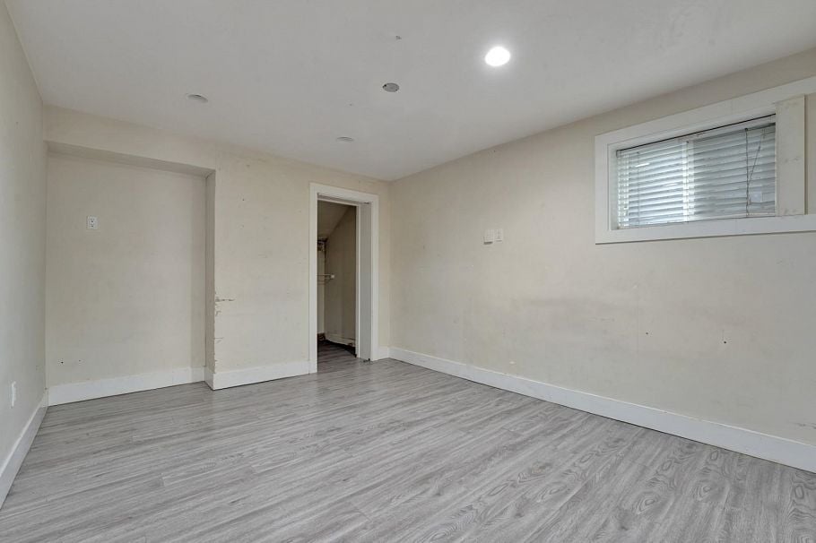 6805 Sherbrooke Street Vancouver, BC - 28