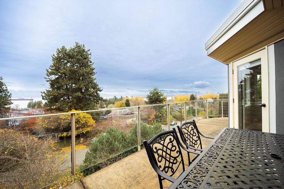 1822 Sasamat Street Vancouver, BC - 23