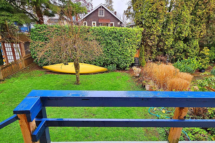 3161 W 6th Avenue Vancouver, BC - 20