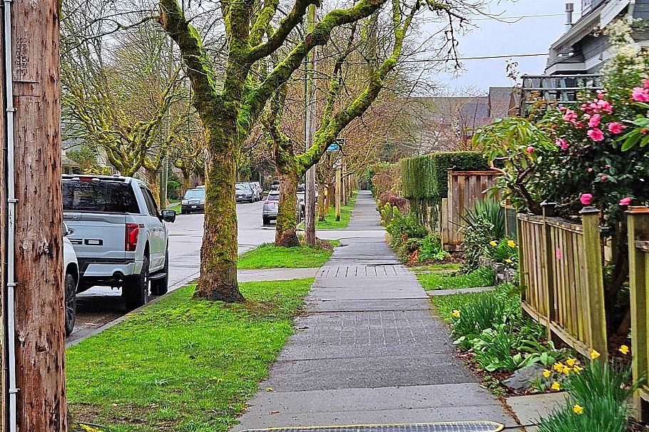 3161 W 6th Avenue Vancouver, BC - 27