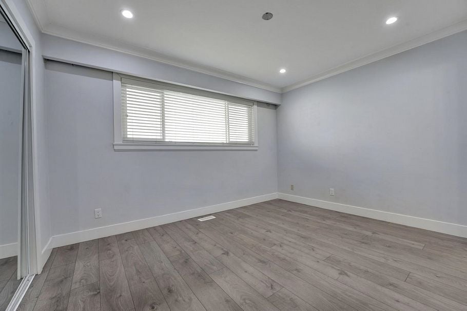 6805 Sherbrooke Street Vancouver, BC - 15