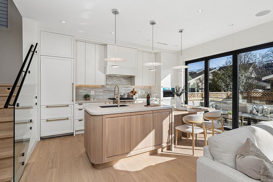 2 3036 W 13th Avenue Vancouver, BC - 9