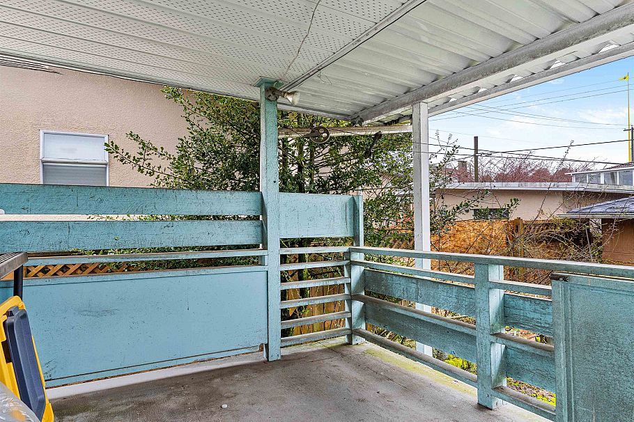 409 E 63rd Avenue Vancouver, BC - 27