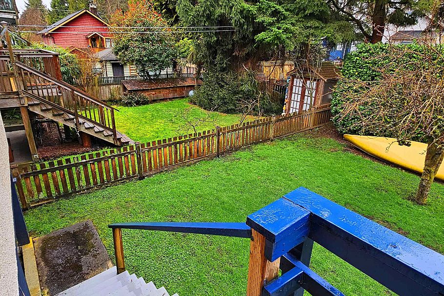 3161 W 6th Avenue Vancouver, BC - 21