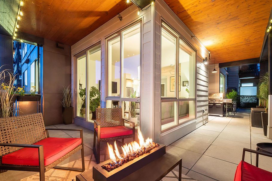 201 108 E 8th Street North Vancouver, BC - 23