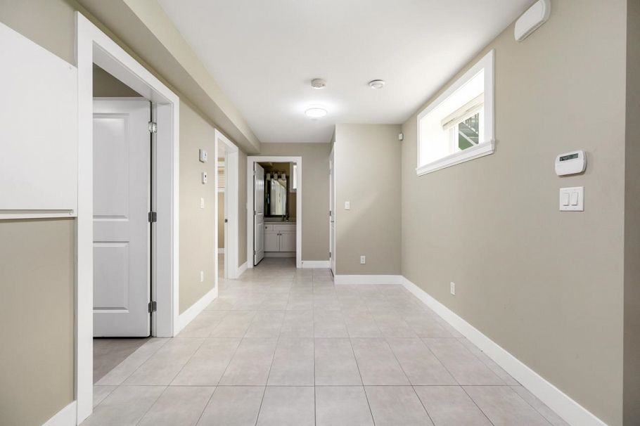 5828 Quebec Street Vancouver, BC - 25