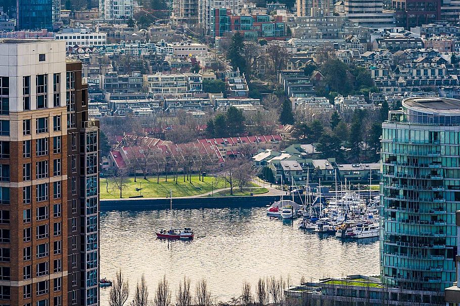 2703 1111 Richards Street Vancouver, BC - 27