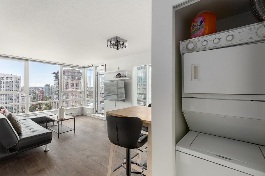 2710 928 Beatty Street Vancouver, BC - 24