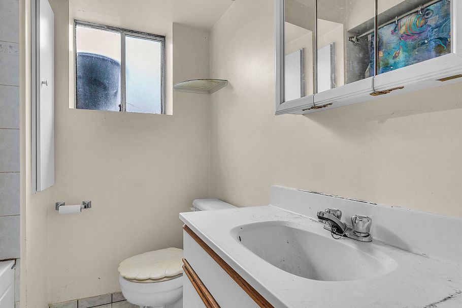 409 E 63rd Avenue Vancouver, BC - 15