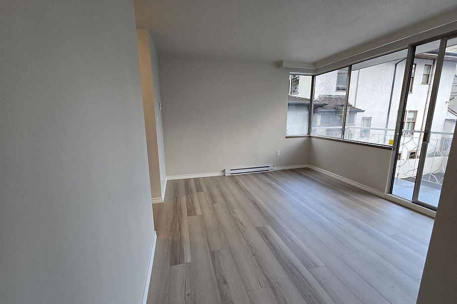 304 1219 Harwood Street Vancouver, BC - 5