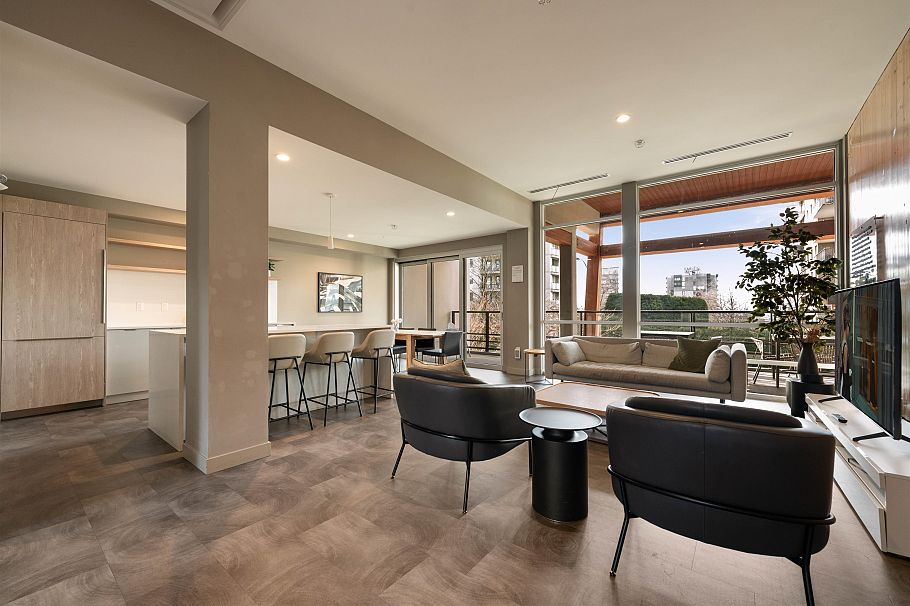 201 108 E 8th Street North Vancouver, BC - 27