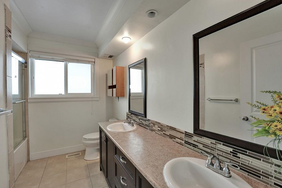 6805 Sherbrooke Street Vancouver, BC - 18