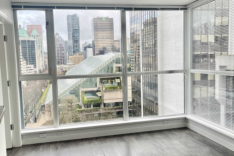 1402 1068 Hornby Street Vancouver, BC - 4