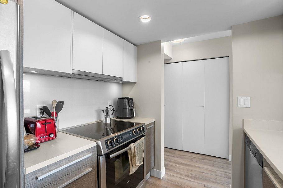 2705 1323 Homer Street Vancouver, BC - 14