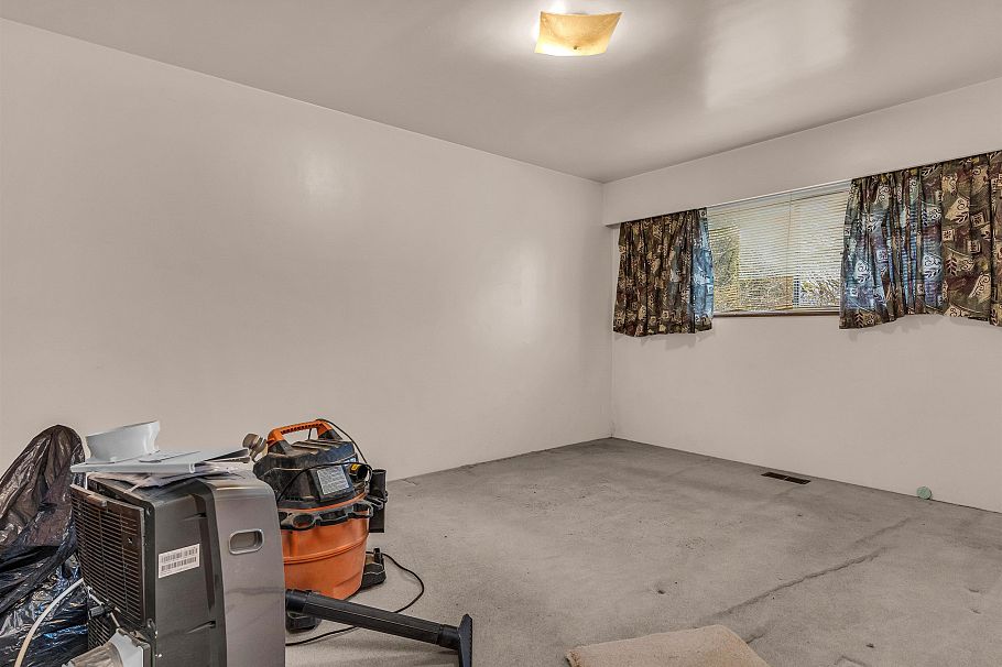 409 E 63rd Avenue Vancouver, BC - 17