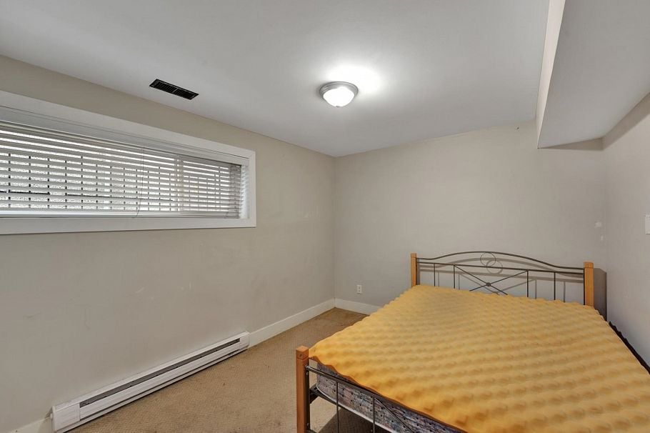 6805 Sherbrooke Street Vancouver, BC - 32