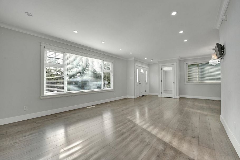 6805 Sherbrooke Street Vancouver, BC - 7