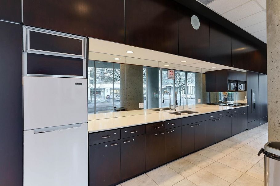 702 588 Broughton Street Vancouver, BC - 16