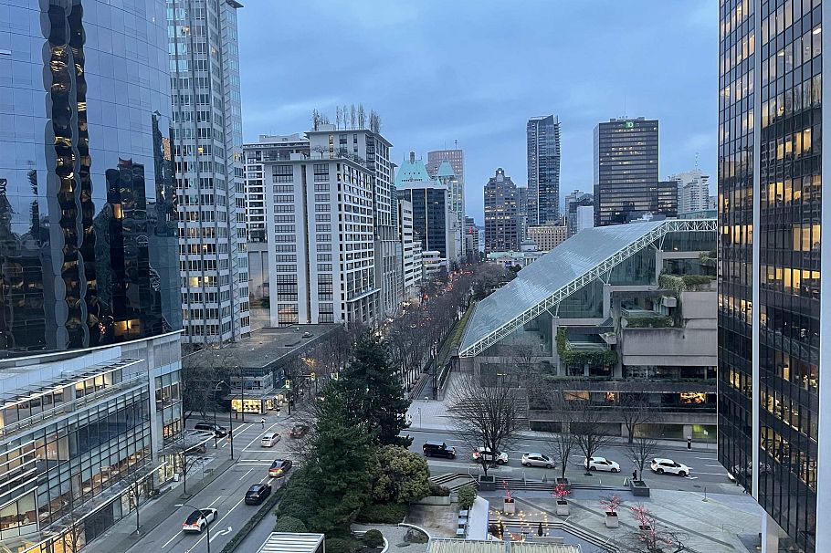 1402 1068 Hornby Street Vancouver, BC - 1