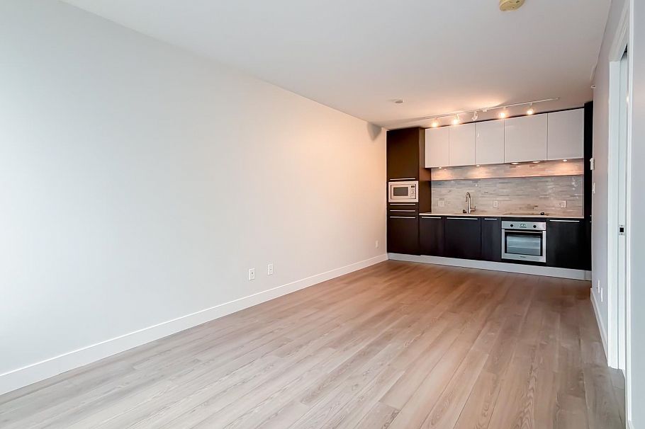 203 8031 Nunavut Lane Vancouver, BC - 2