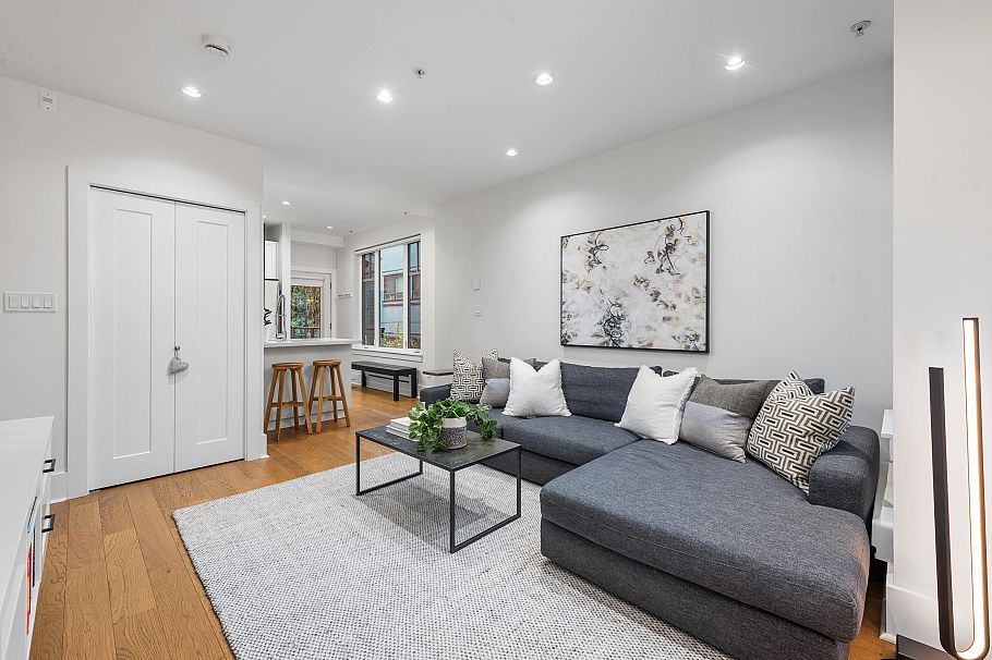 323 E 7th Avenue Vancouver, BC - 6