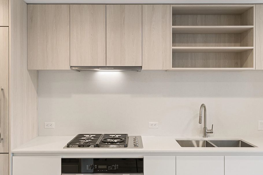 220 1981 Macdonald Street Vancouver, BC - 9