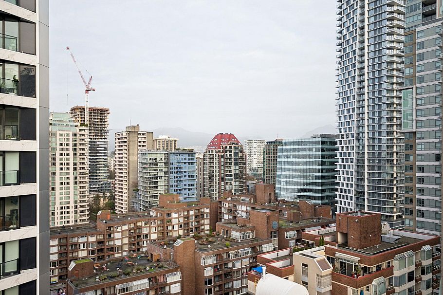 PH 3-4 1383 Howe Street Vancouver, BC - 29
