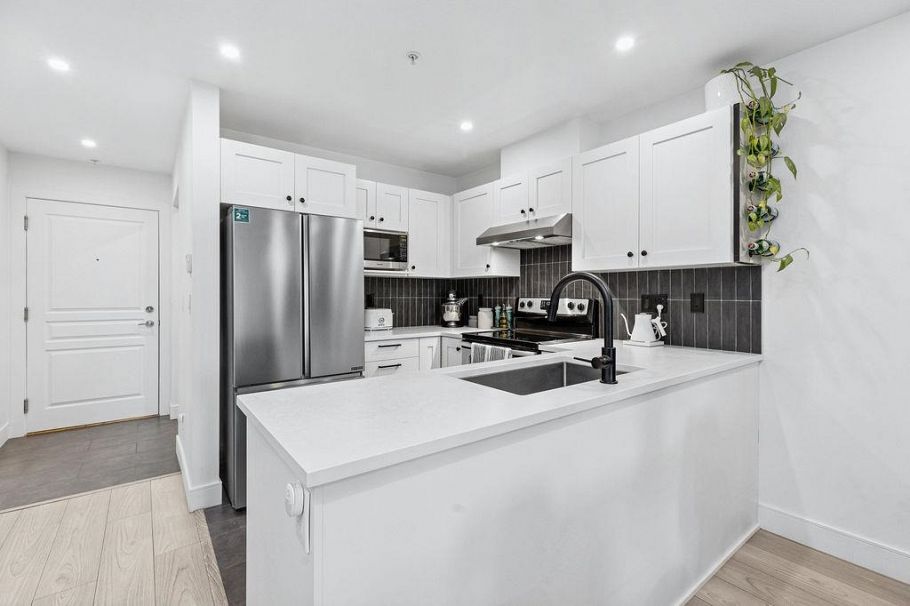 232 4550 Fraser Street Vancouver, BC - 14