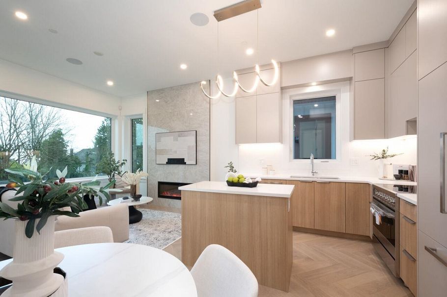 4426 W 4th Avenue Vancouver, BC - 27