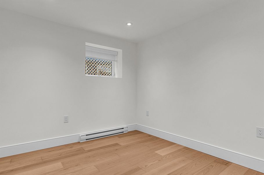 108 W 18th Avenue Vancouver, BC - 29