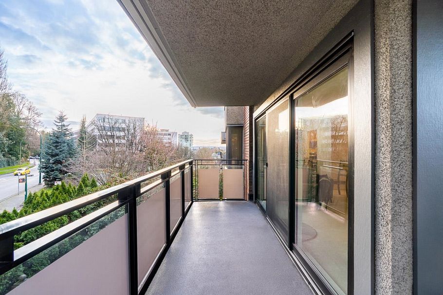 605 1405 W 15th Avenue Vancouver, BC - 21