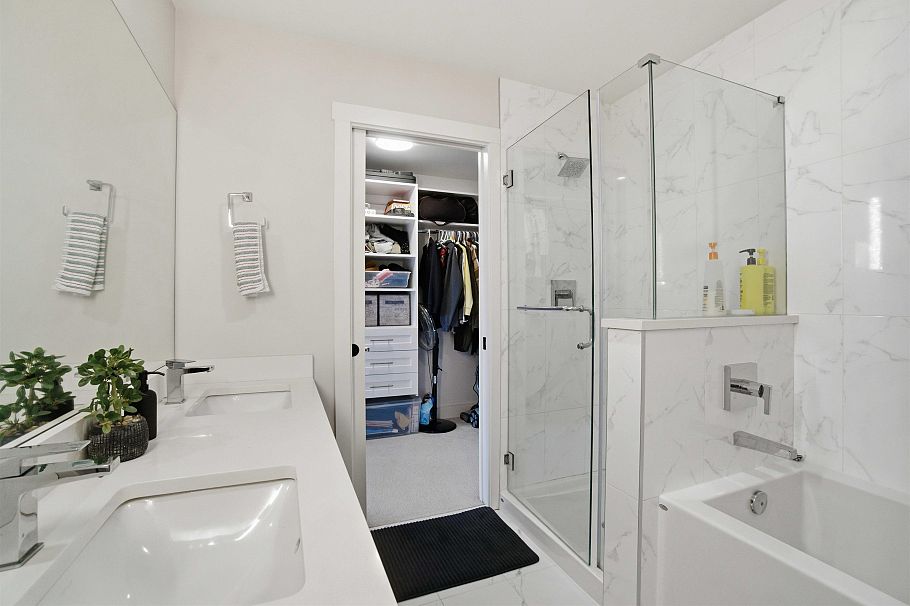 204 1633 Tatlow Avenue North Vancouver, BC - 24