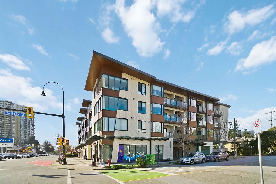 204 1633 Tatlow Avenue North Vancouver, BC - 2