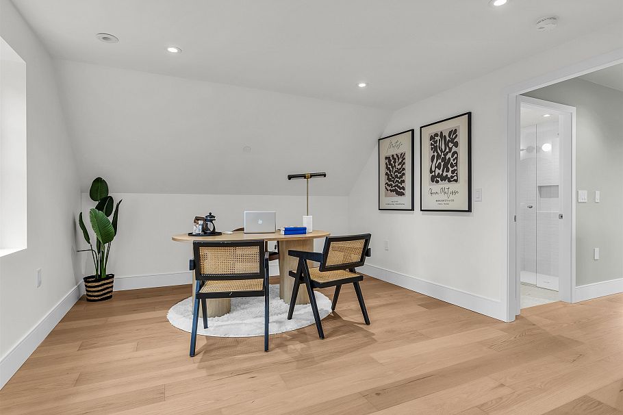 108 W 18th Avenue Vancouver, BC - 25