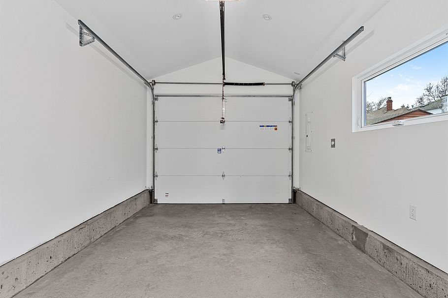 108 W 18th Avenue Vancouver, BC - 36