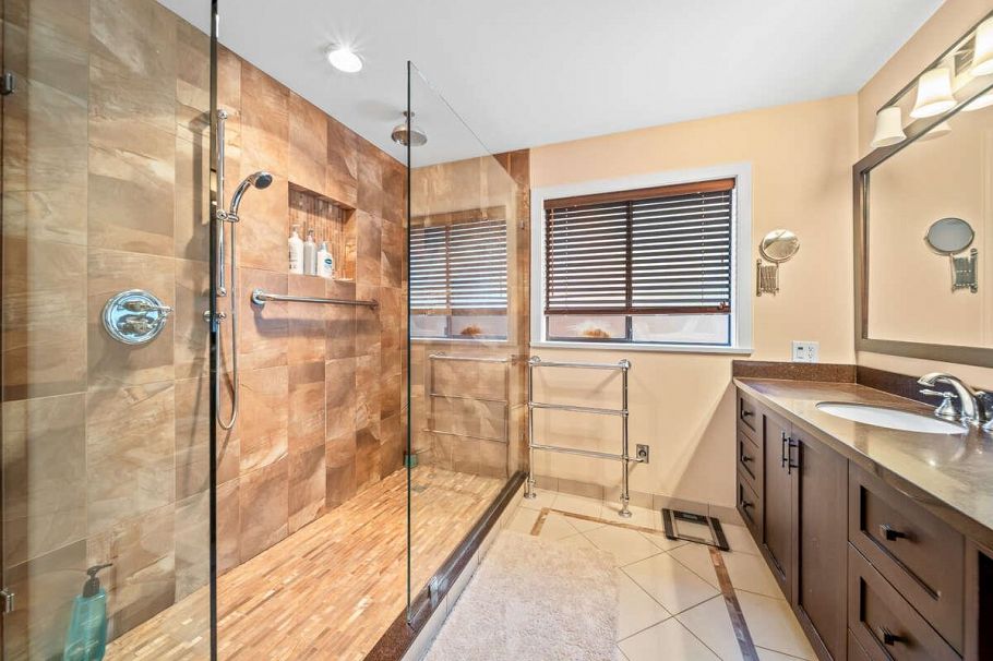 5600 Grousewoods Place North Vancouver, BC - 12