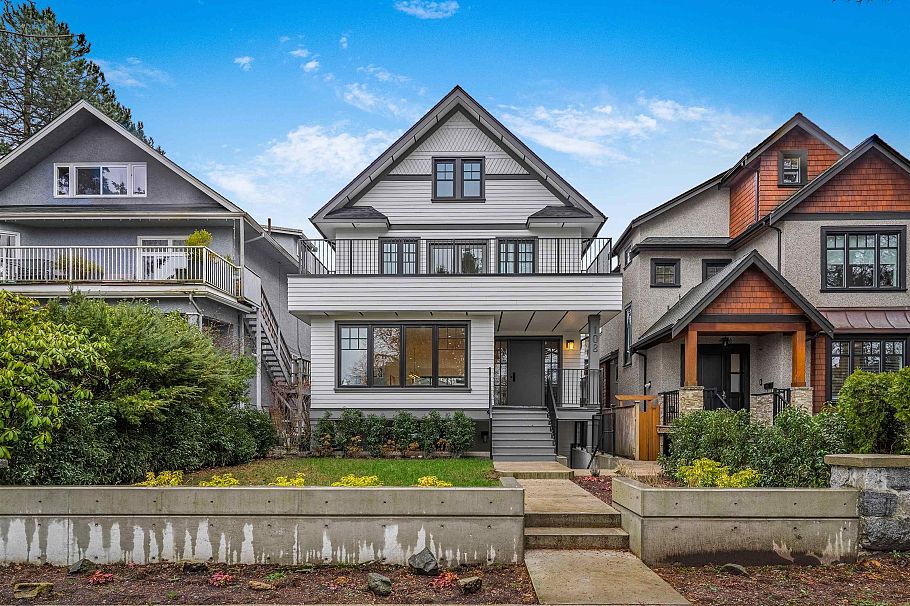 108 W 18th Avenue Vancouver, BC - 1