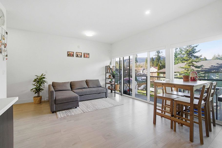 204 1633 Tatlow Avenue North Vancouver, BC - 9