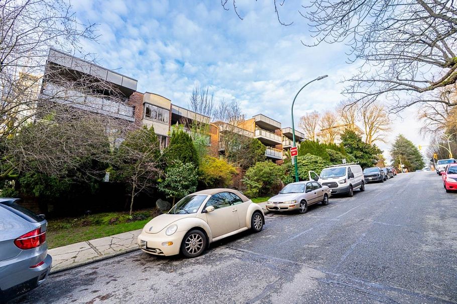 605 1405 W 15th Avenue Vancouver, BC - 3