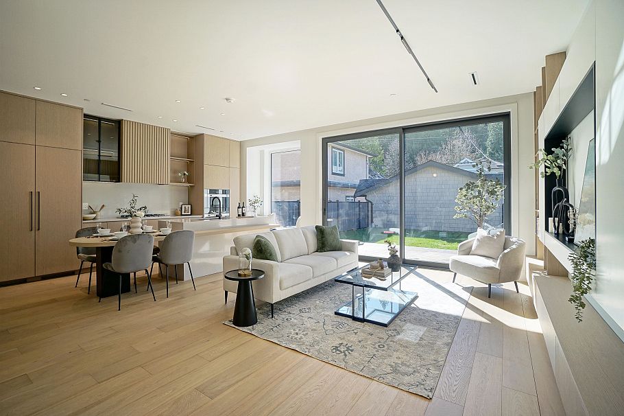 2 4634 W 15th Avenue Vancouver, BC - 2