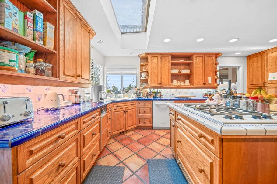 5600 Grousewoods Place North Vancouver, BC - 7