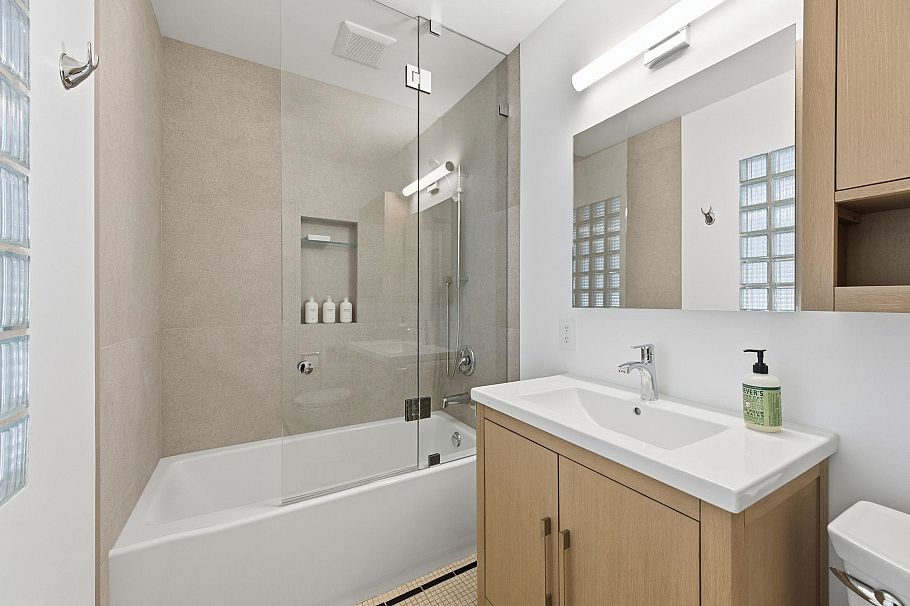 PH 1480 Arbutus Street Vancouver, BC - 13