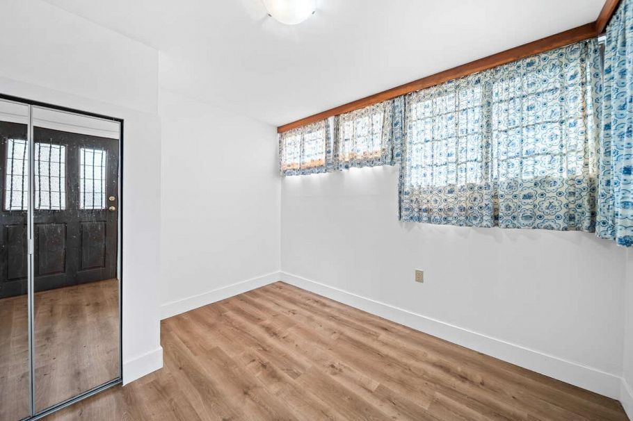 5600 Grousewoods Place North Vancouver, BC - 24