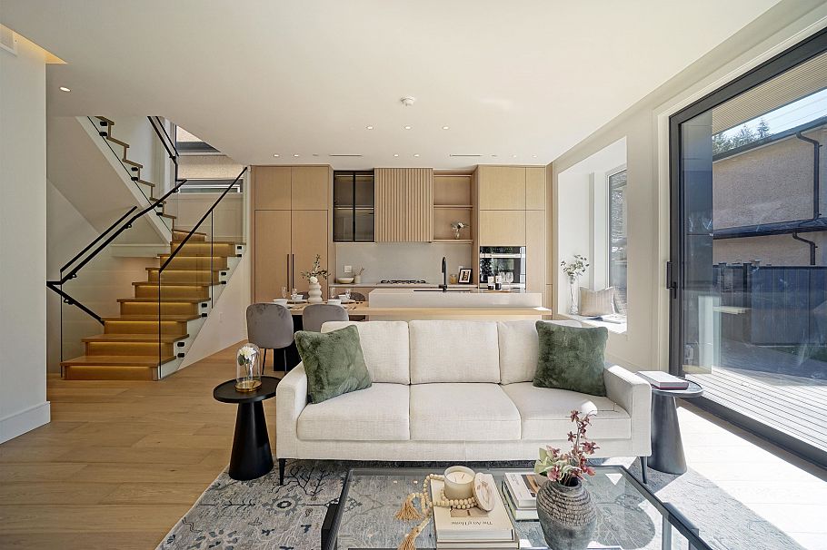 2 4634 W 15th Avenue Vancouver, BC - 3