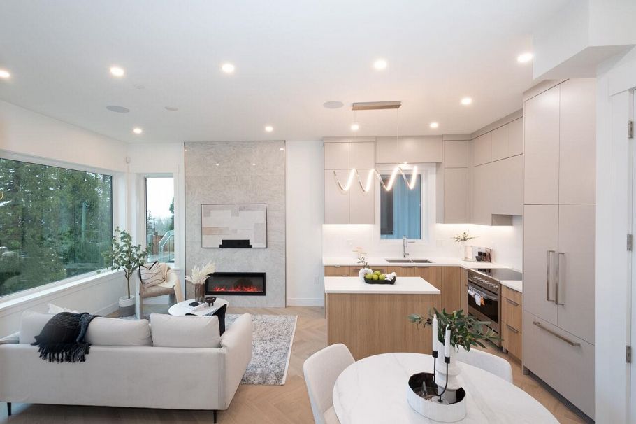 4426 W 4th Avenue Vancouver, BC - 9