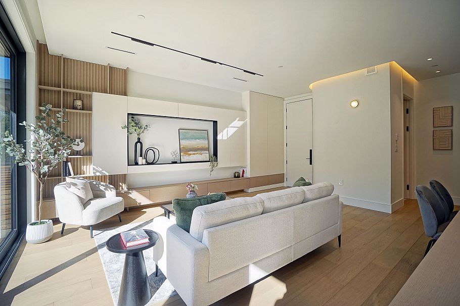 2 4634 W 15th Avenue Vancouver, BC - 4