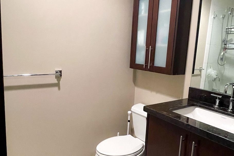 702 168 E Esplanade North Vancouver, BC - 21