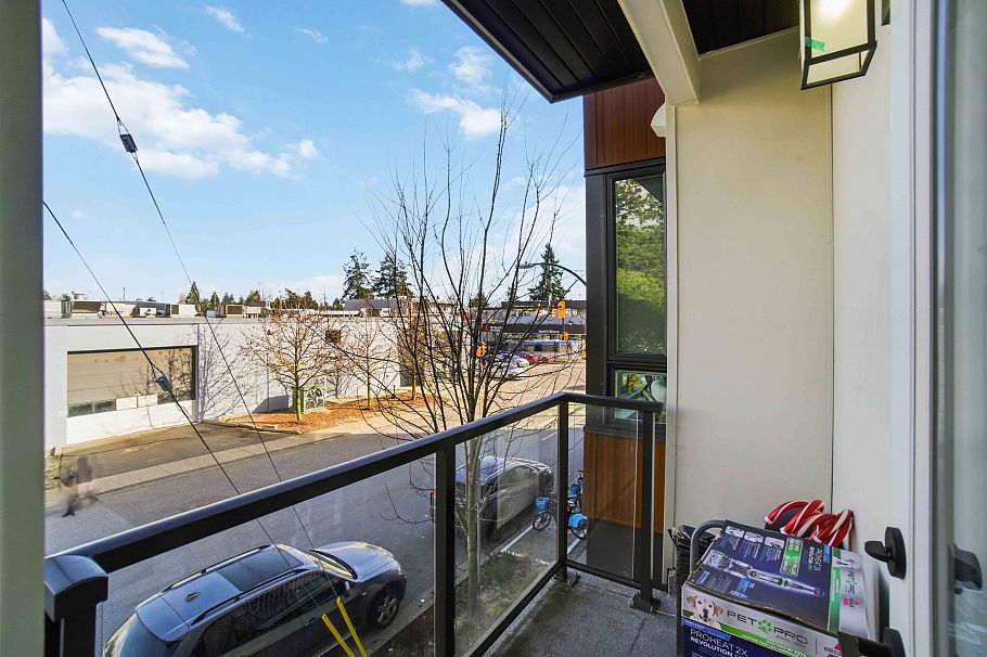 204 1633 Tatlow Avenue North Vancouver, BC - 25