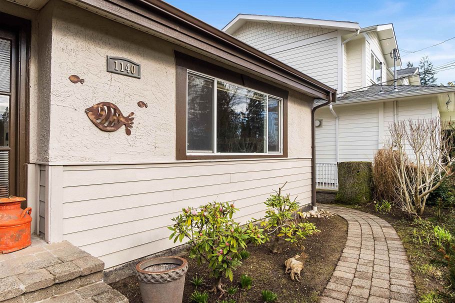1140 W 20th Street North Vancouver, BC - 26