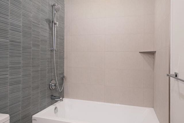 4424 W 4th Avenue Vancouver, BC - 27